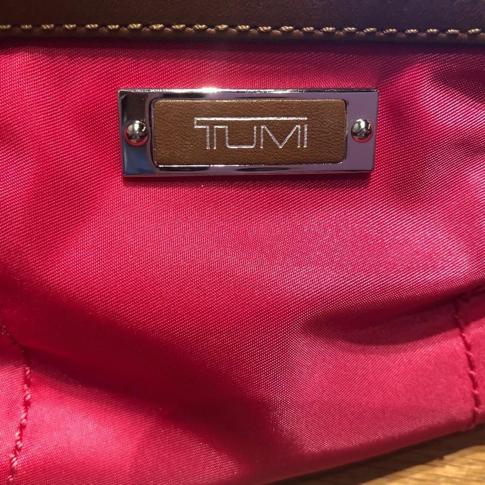 Tumi toiletries case nylon